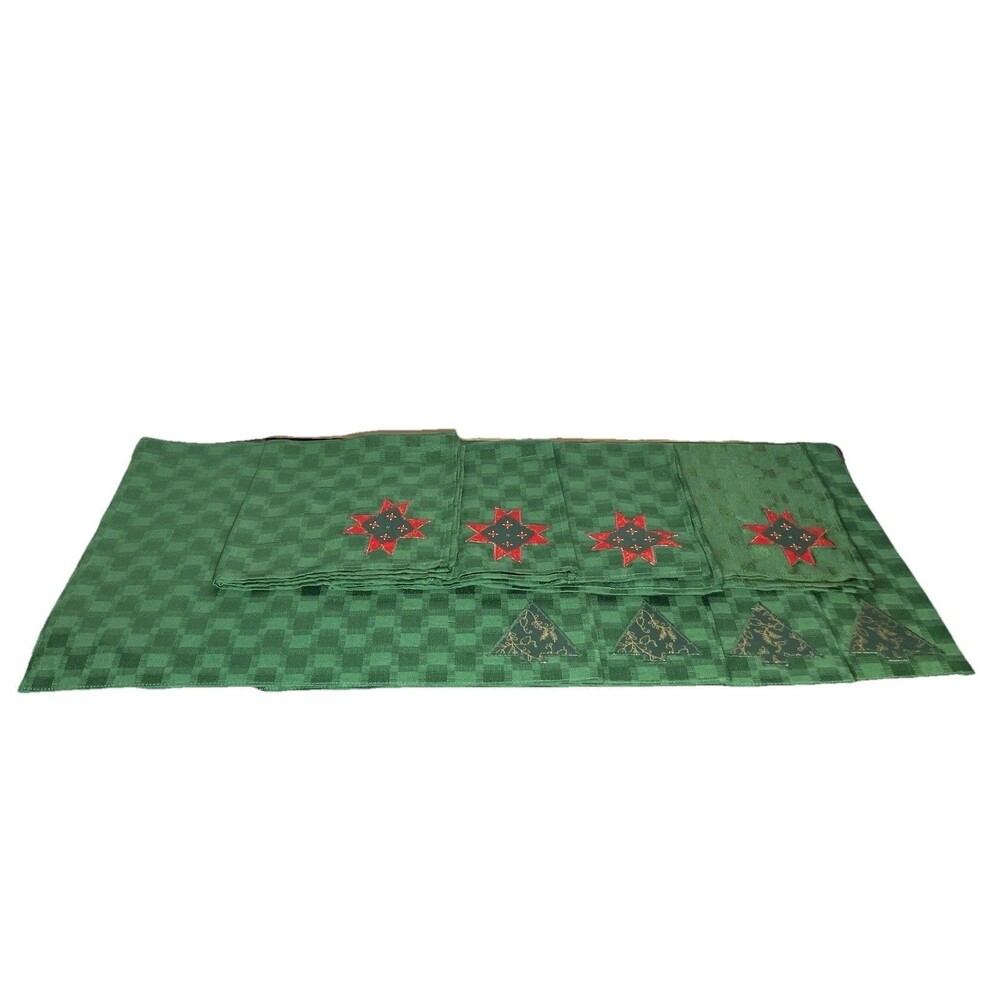 Christmas Cloth Placemats and Napkins Set Of 4 Green Holiday Table Decor